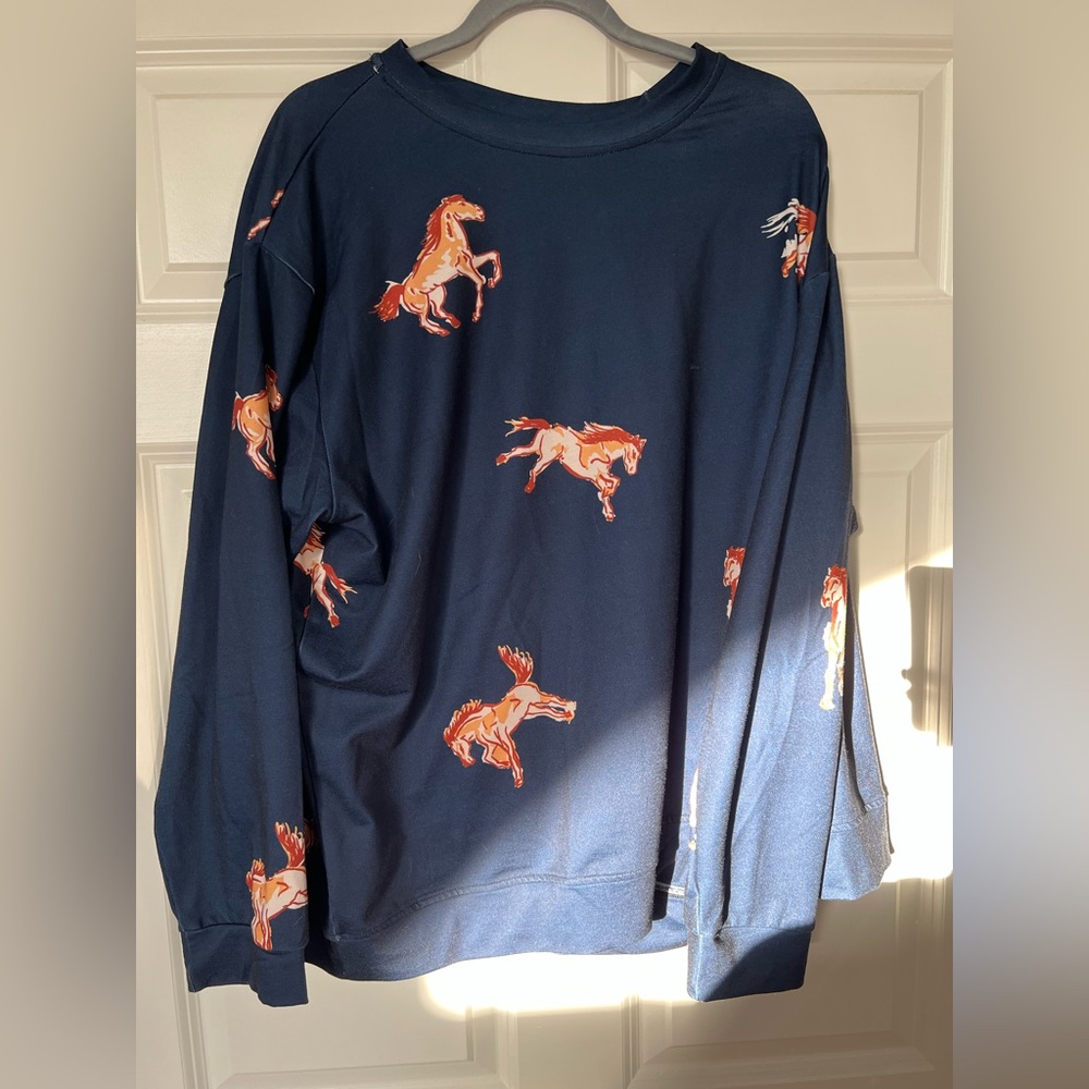 New Pixie Lady tunic with 🐎 horses sweatshirt navy size 4x